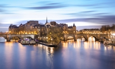 Moulin Rouge Paris avec dîner-croisière à la Tour Eiffel